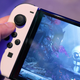 Imagen para el artículo titulado Cuidado: no le quites la lámina de plástico a la Nintendo Switch OLED, es un protector de pantalla